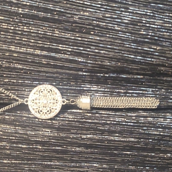 SPARKLE top w/attached necklace sz Medium - Picture 2 of 4